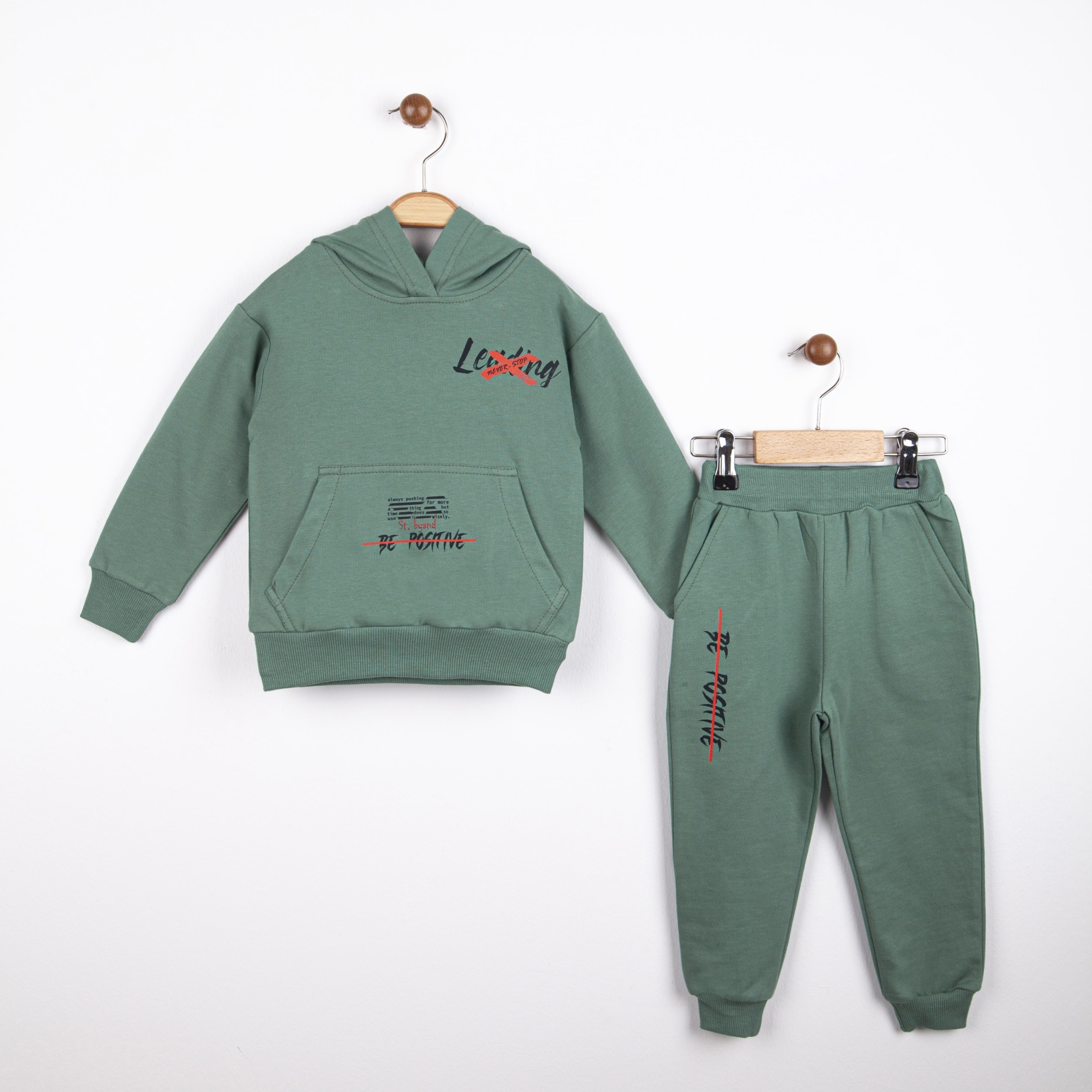 BE POSİTİVE BASKILI İKİLİ EŞOFMAN TAKIM