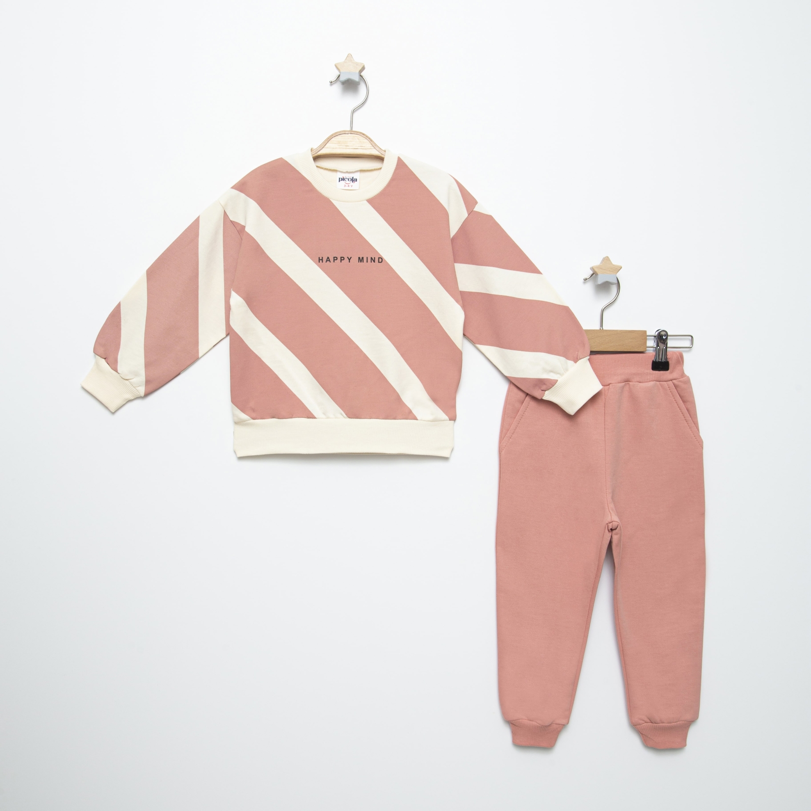 ÇİZGİ BASKILI İKİLİ EŞOFMAN TAKIM